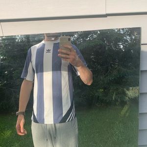adidas jersey great condition Men’s large